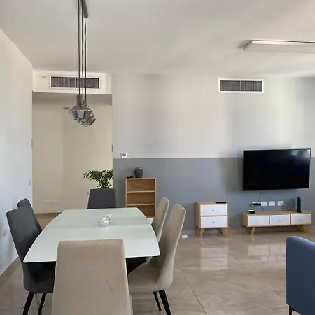 Jtower Royal Suites - Alefimmoed Jerusalem Exterior photo